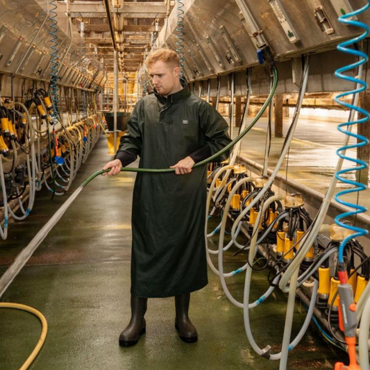 Swampmaster No Sweat Stormgear Waterproof Dairy Gown